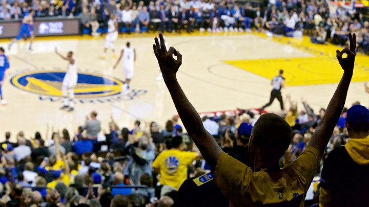 Golden State Warriors a suferit prima înfrângere în actuala stagiune a Ligii Nord-Americane de baschet