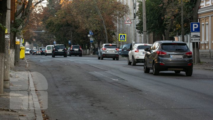 A furat un automobil, dar n-a ajuns prea departe cu el. Un minor de 12 ani, REŢINUT (VIDEO)