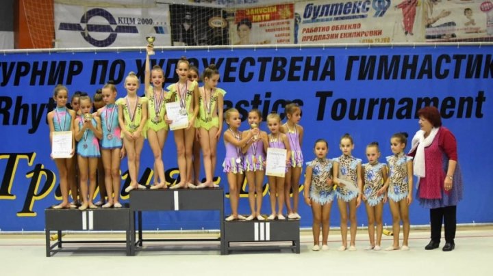 Echipa Moldovei la gimnastică ritmică a cucerit mai multe medalii de aur la turneul internaţional din Bulgaria