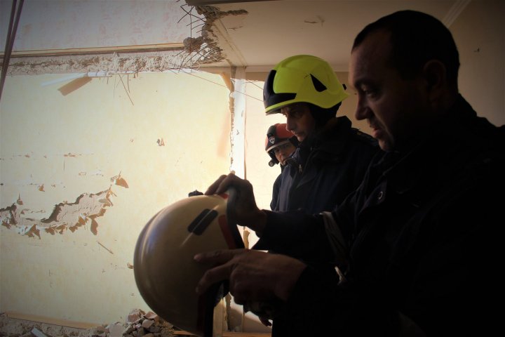 Explozie în sectorul Râşcani. Ofiţerul de presă al IGSU: Salvatorii şi pompierii lucrează în condiţii de risc (VIDEO)