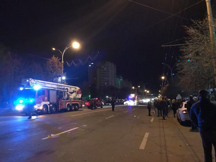 EXPLOZIE în sectorul Râșcani. Trei persoane au murit, nouă au fost rănite, inclusiv un pompier (FOTO)