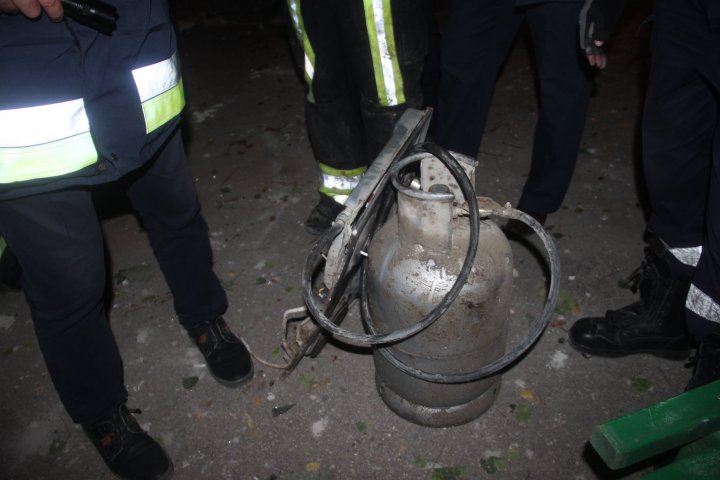 EXPLOZIE în sectorul Râșcani. Trei persoane au murit, nouă au fost rănite, inclusiv un pompier (FOTO)