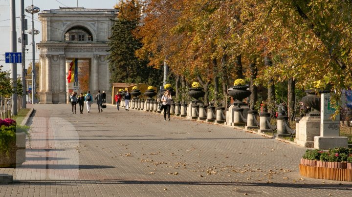 Soare şi cer senin. Meteorologii prognozează vreme frumoasă pentru următoarele zile