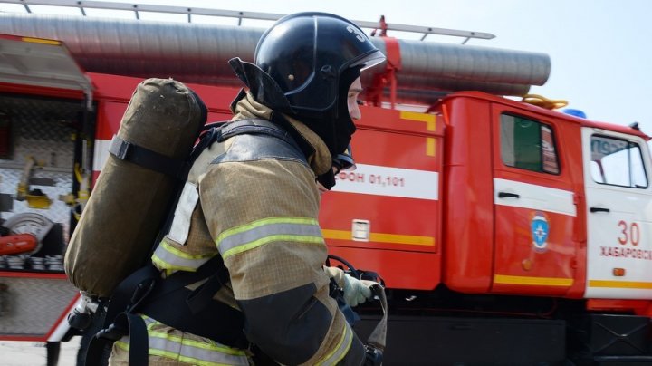 INCENDIU într-un mall din Rusia. Peste 400 de persoane au fost evacuate de urgenţă