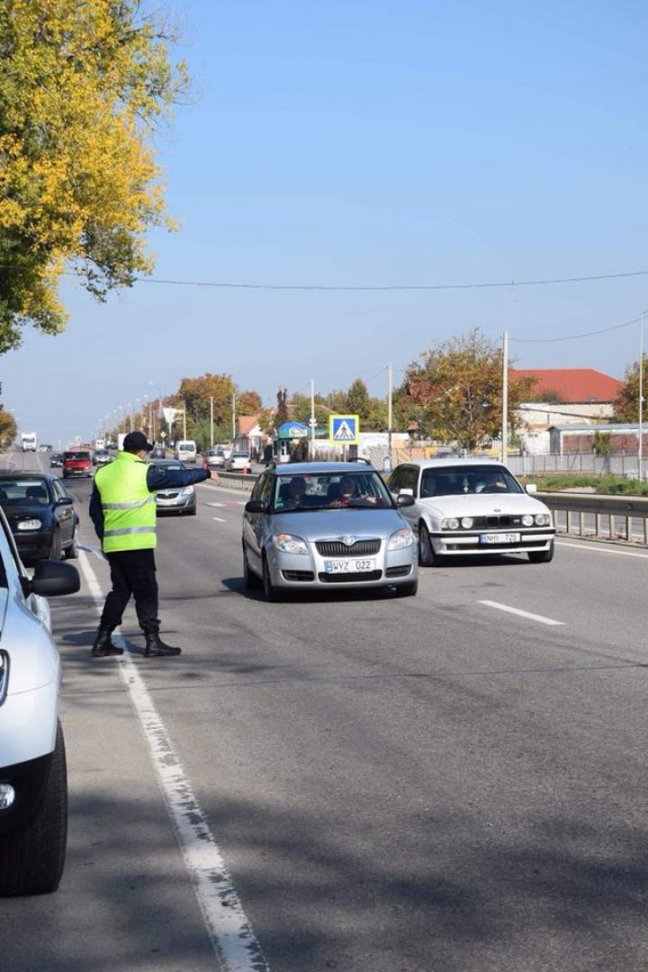 Operaţiune de amploare în nordul şi sudul ţării: Mai mulţi şoferi s-au ales cu amenzi și puncte de penalizare