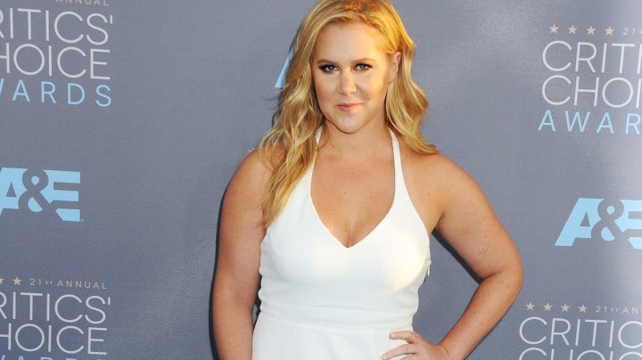 Modul INEDIT prin care actriţa americană Amy Schumer a anunţat că este însărcinată