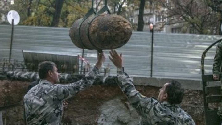 O bombă de 220 de kilograme a fost găsită în centrul Sofiei. Sute de persoane au fost evacuate (FOTO)