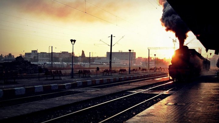 Situaţie groaznică în India. Cel puţin 50 de oameni, călcaţi de un tren (IMAGINI ŞOCANTE)