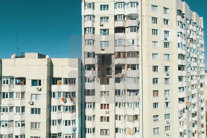 IMAGINI DIN DRONĂ. Cum arată apartamentele distruse de explozia din sectorul Râșcani (FOTO/VIDEO)