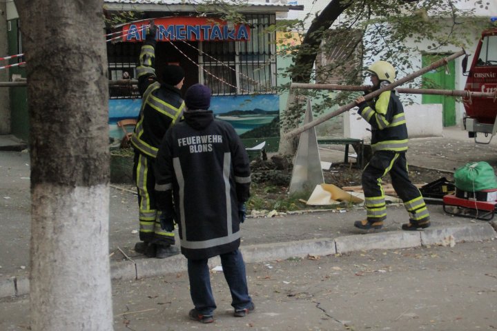 Explozie în sectorul Râşcani. Şeful IGSU: Pompierii nu au recuperat cadavrele. Există pericol de prăbuşire (FOTO)