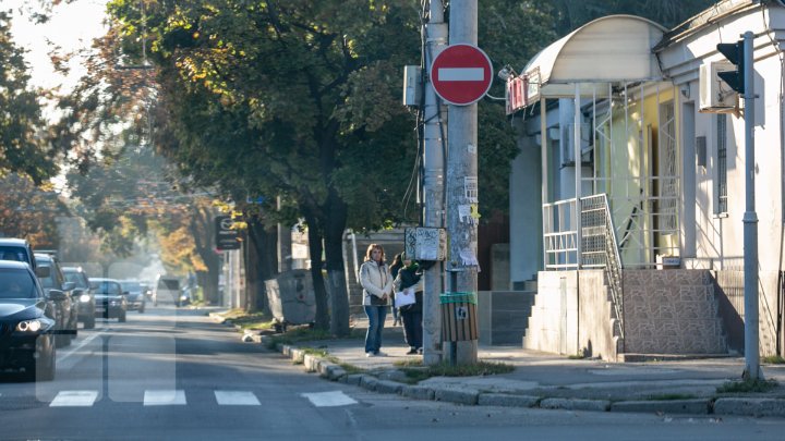 Circulă pe "INTERZIS"! Indicatoarele rutiere de pe str. Bucureşti nu au fost scoase. Explicaţia lui Butucel 	