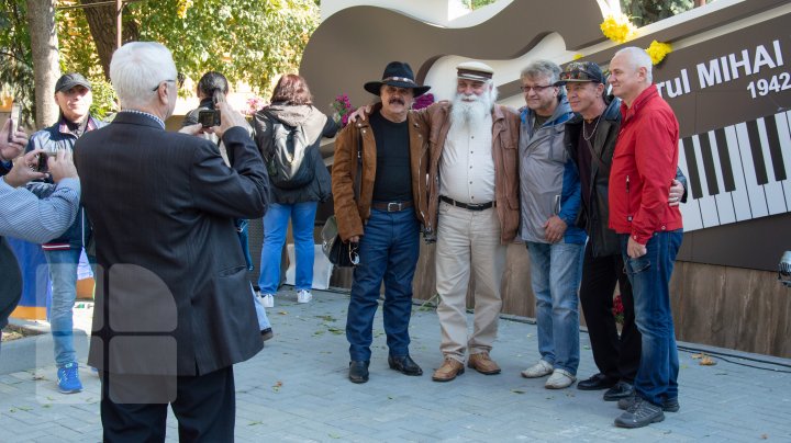 Un scuar a fost inaugurat în memoria artistului Mihai Dolgan (FOTOREPORT)