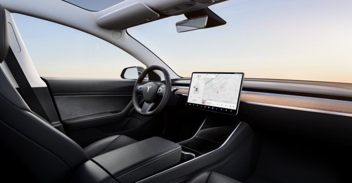 Tesla a lansat o nouă versiune a automobilului Model 3. Cum arată mașina (FOTO)