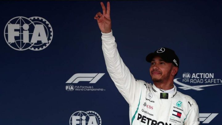 Pilotul Lewis Hamilton va primi titlul de cavaler al Imperiului Britanic