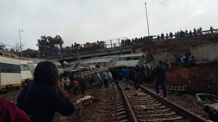 TRAGEDIE în Maroc. Cel puţin şase morţi şi mai mulţi răniţi după ce un tren a deraiat