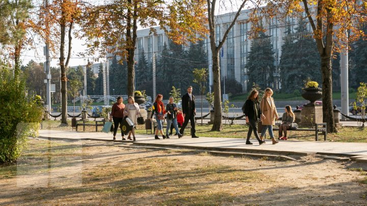 Vreme instabilă în octombrie. Când revin temperaturile de peste 20 de grade Celsius