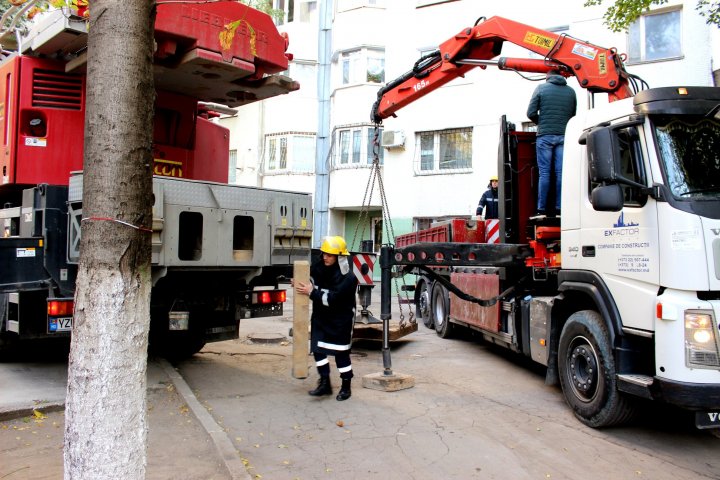 Explozia din sectorul Râşcani. Salvatorii au finalizat lucrările de demontare a plăcilor din beton instabile (FOTO)