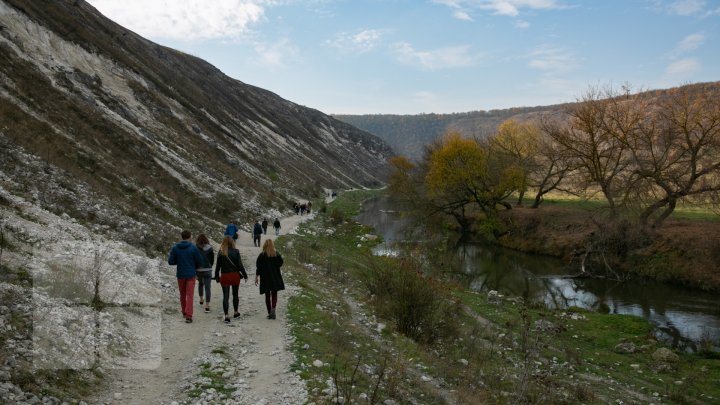 ATRACŢII pentru turişti la Orheiul Vechi. Au fost inaugurate noi trasee pentru drumeţi şi plimbări cu bicicleta (FOTO)