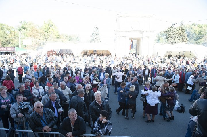 Ziua Naţională a Vinului. Şapte cei mai buni vinificatori au primit premiul "Polobocul de Aur"