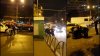 IMAGINI DRAMATICE la Bucureşti. Un tânăr este pus la pământ de şapte poliţiști, după ce i-ar fi șicanat în trafic (VIDEO)