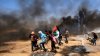 Criză de anvelope. Manifestanţii palestinieni din Fâşia Gaza trebuie să renunţe la incendierea cauciucurilor