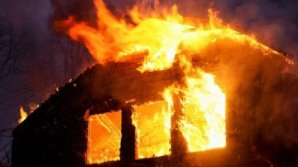 TRAGEDIE FĂRĂ MARGINI în satul Mereşeni. Doi copii au decedat, după ce casa lor a luat FOC. Aveau SEMNE DE MOARTE VIOLENTĂ