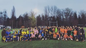 Experienţă unică. Peste 100 de copii au jucat fotbal alături de fotbaliștii echipei naționale