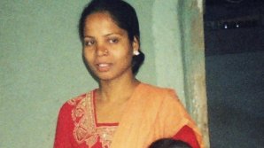 Creştina ACHITATĂ după pedeapsa capitală primită pentru blasfemie părăseşte Pakistanul. Radicalii islamişti protestează