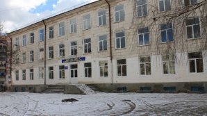 VESTE BOMBĂ PENTRU ELEVI. Cursuri suspendate din cauza ninsorii. Câte școli și-au trimis copiii acasă