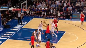 "BUNICUŢA" DE LA GLOBETROTTERS: Demonstraţia a avut loc în pauza unui meci din NBA