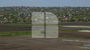 SUBVENŢII DE UN MILIARD DE LEI: Ministrul Economiei a mers la doi fermieri din Ungheni