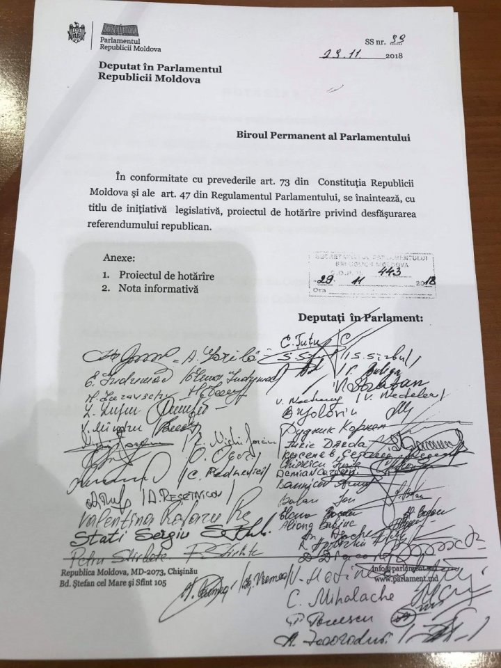 Hotărârea privind organizarea referendumului de reducere a numărului de deputaţi a fost înregistrată în Parlament