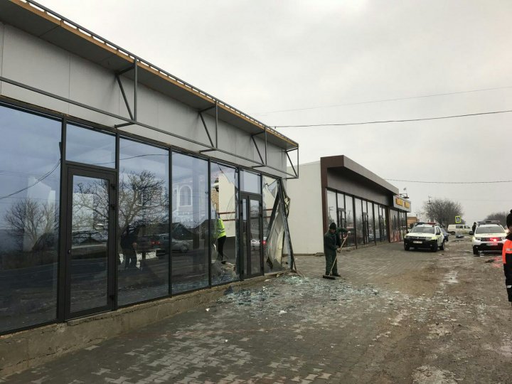 DETALII NOI de la accidentul din Anenii Noi. Ce au constatat poliţiştii despre şoferul maşinii (GALERIE FOTO)