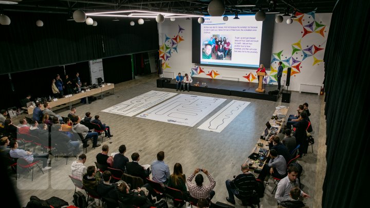 Cel mai mare concurs dedicat ştiinţei şi tehnicii şi-a deschis uşile şi în acest an la Chişinău (FOTOREPORT)