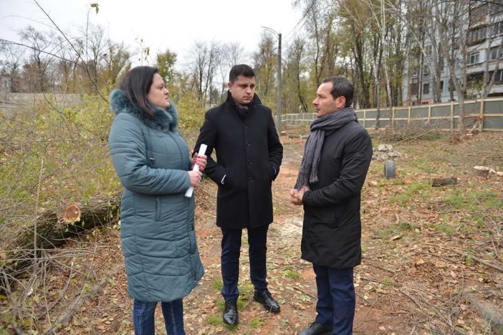 Lucrările de construcţie de pe strada Nicolae Dimo din Capitală, OPRITE de Primărie   