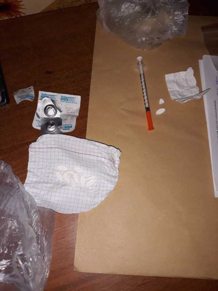 Dealeri de droguri, reţinuţi de PCCOCS. Cum funcţiona schema frauduloasă stabilită de ei (VIDEO/FOTO)