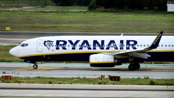 O poză le-a adus DEMISIA. Şase angajaţi ai companiei Ryanair, CONCEDIAŢI dintr-un motiv surprinzător (FOTO)