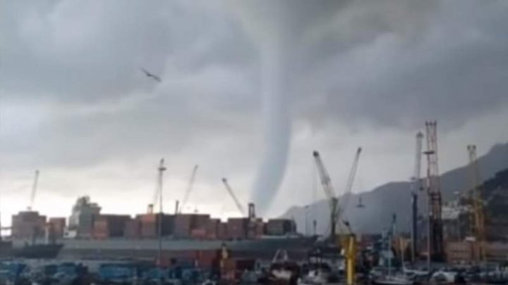 Panică în Italia! Trei tornade au lovit sudul țării (VIDEO)