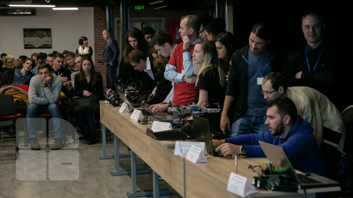 Cel mai mare concurs dedicat ştiinţei şi tehnicii şi-a deschis uşile şi în acest an la Chişinău (FOTOREPORT)