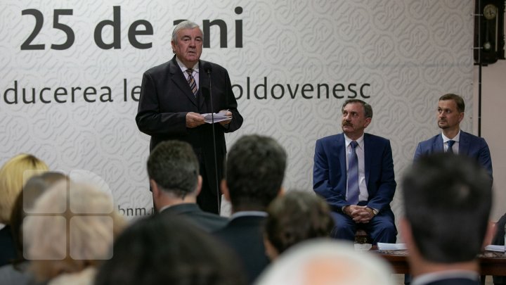 Leul moldovenesc, la un sfert de veac. BNM a lansat moneda aniversară de 10 lei (FOTOREPORT)