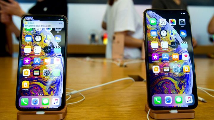 Apple a vândut mai puține iPhone-uri, dar mai scumpe. Ce profituri a anunţat gigantul american 