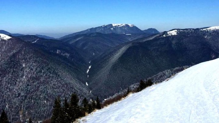 ÎNTÂLNIRE DE COŞMAR pentru o femeie. A fost abandonată pe munte de bărbatul cu care era la întâlnire