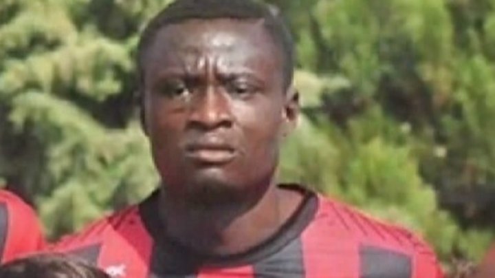 Tragedie în fotbal: Atacantul Ekundayo Mawoyeka a decedat după ce s-a prăbușit pe teren