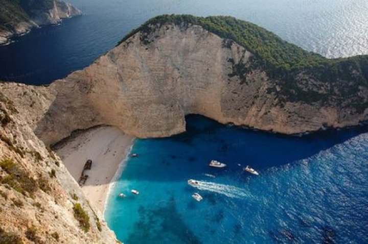 O plajă de pe insula grecească Zakynthos, desemnată cea mai frumoasă din lume (FOTO)