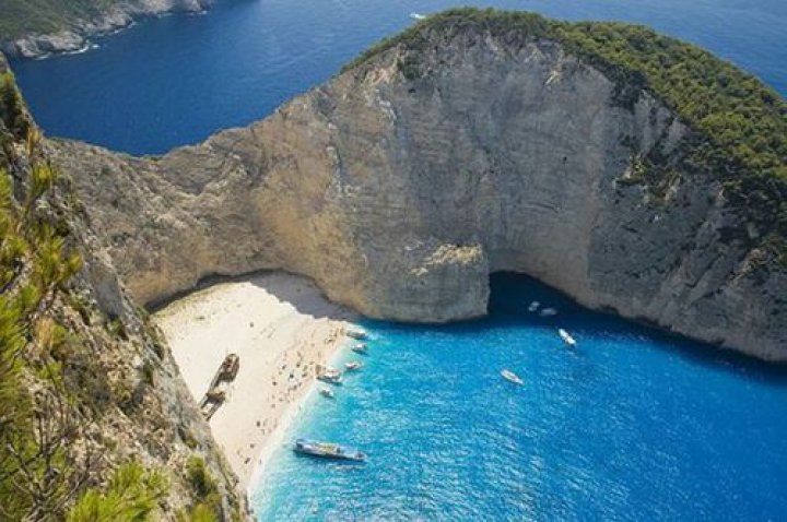 O plajă de pe insula grecească Zakynthos, desemnată cea mai frumoasă din lume (FOTO)