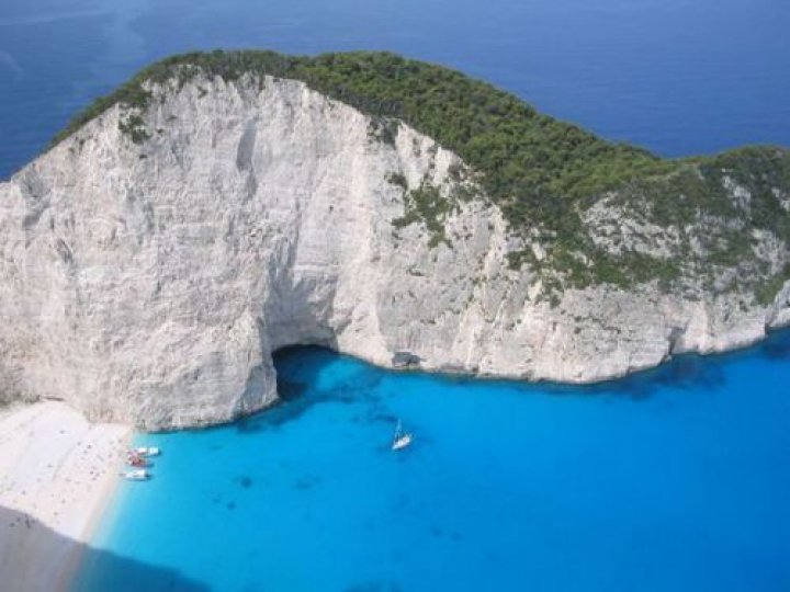 O plajă de pe insula grecească Zakynthos, desemnată cea mai frumoasă din lume (FOTO)