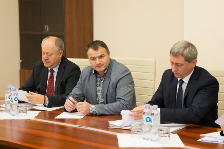 Comisia de anchetă verifică legatura dintre Fundația Open Dialog și servicii secrete străine, frauda bancară din Moldova și lideri ai unor partide