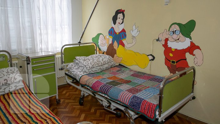 Sponge Bob, Mickey Mouse şi minionii vor alina suferinţa micilor pacienţi de la Institutul Oncologic din Capitală (FOTO)