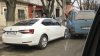 ŞICANARE ÎN TRAFIC, în Chişinău. O Skoda a lovit în spate un Volkswagen (FOTO)