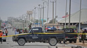 Cel puţin cinci morţi şi patru răniţi în urma unui atentat cu maşină-capcană în Somalia